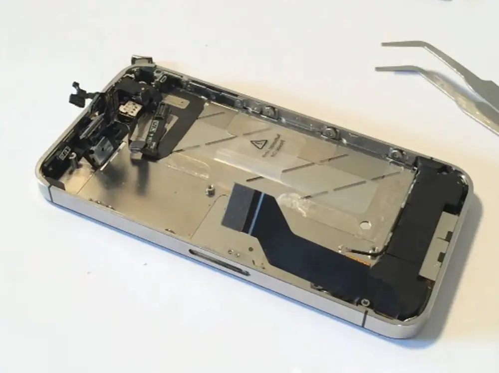 iPhone 4s aan en uit knop kabel vervangen