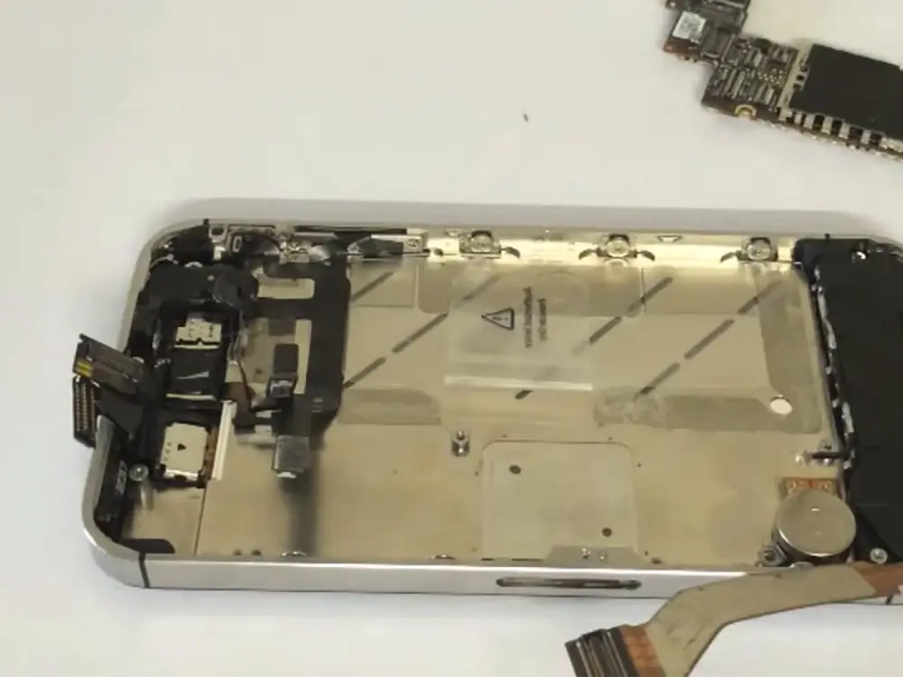 iPhone 4s voorcamera kabel vervangen