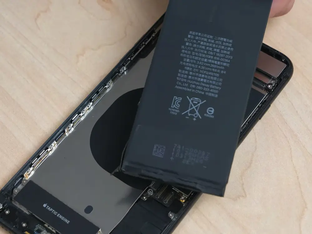 Verlichten vergelijking Onrechtvaardig iPhone 8 Plus batterij vervangen? - Zelf goedkoop repareren! | Fixje
